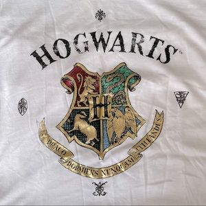 NWOT Harry Potter Hogwarts Shirt